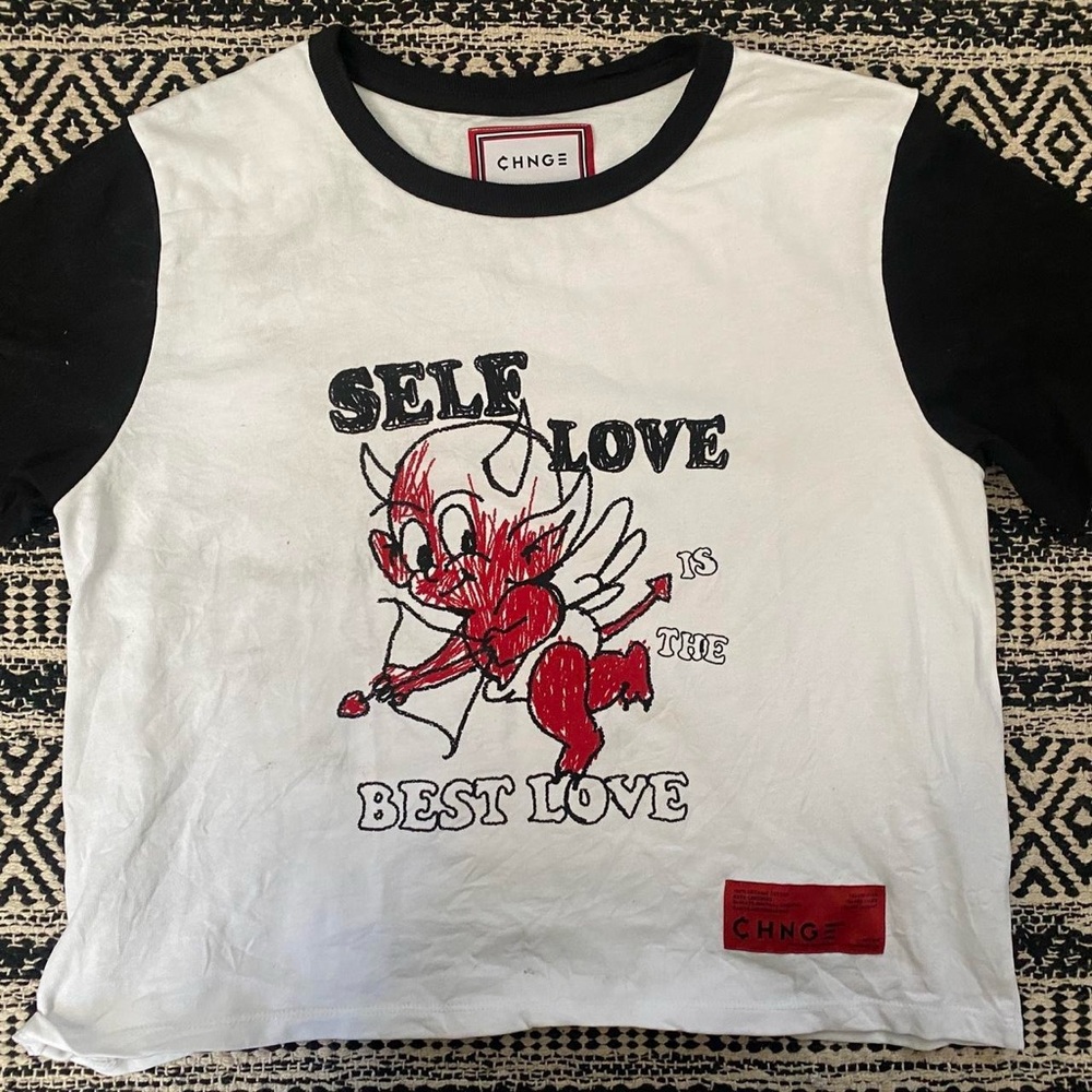 CHNGE Cropped Graphic Tee